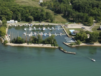 Roof Maxx Truck in Elyria Ohio